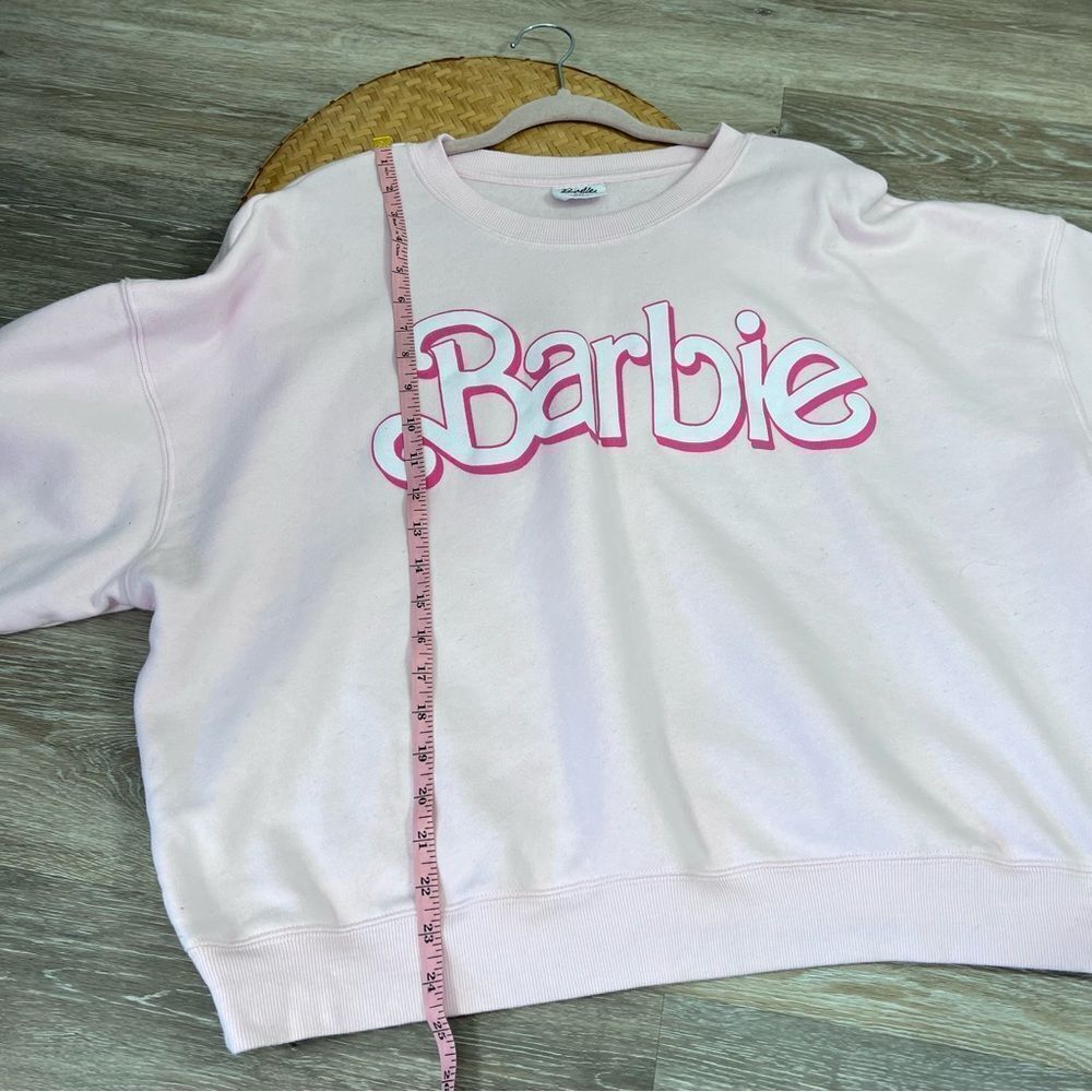 Barbie graphic crewneck sweatshirt - Picture 3 of 5